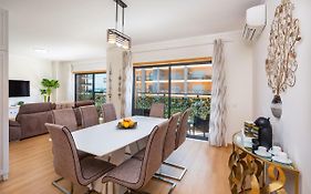 Oceanfront: Luxury Magnificent Views And Pool